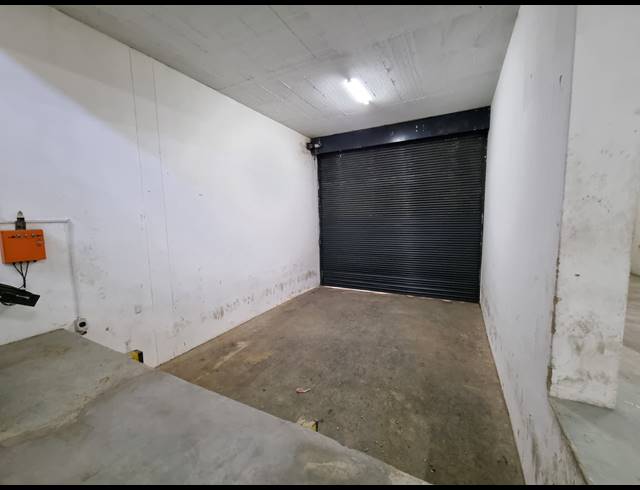 1,499M² WAREHOUSE TO LET IN ORMONDE